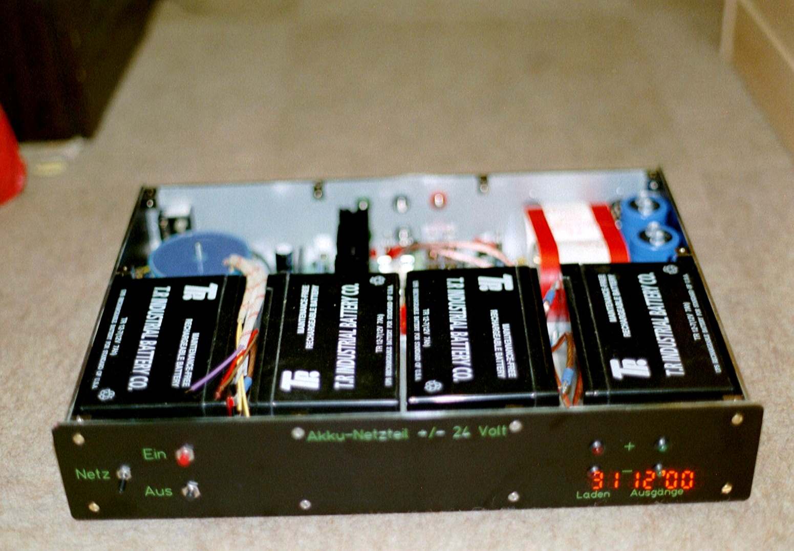 Akkunetzteil1